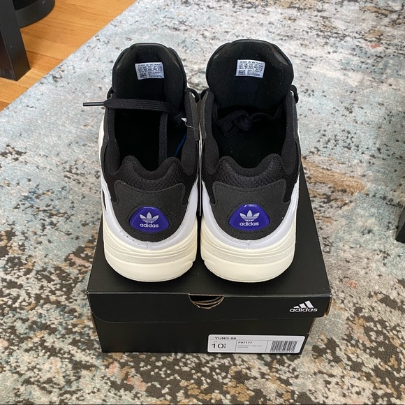 Adidas Young-96 Shoes - Picture 11 of 15